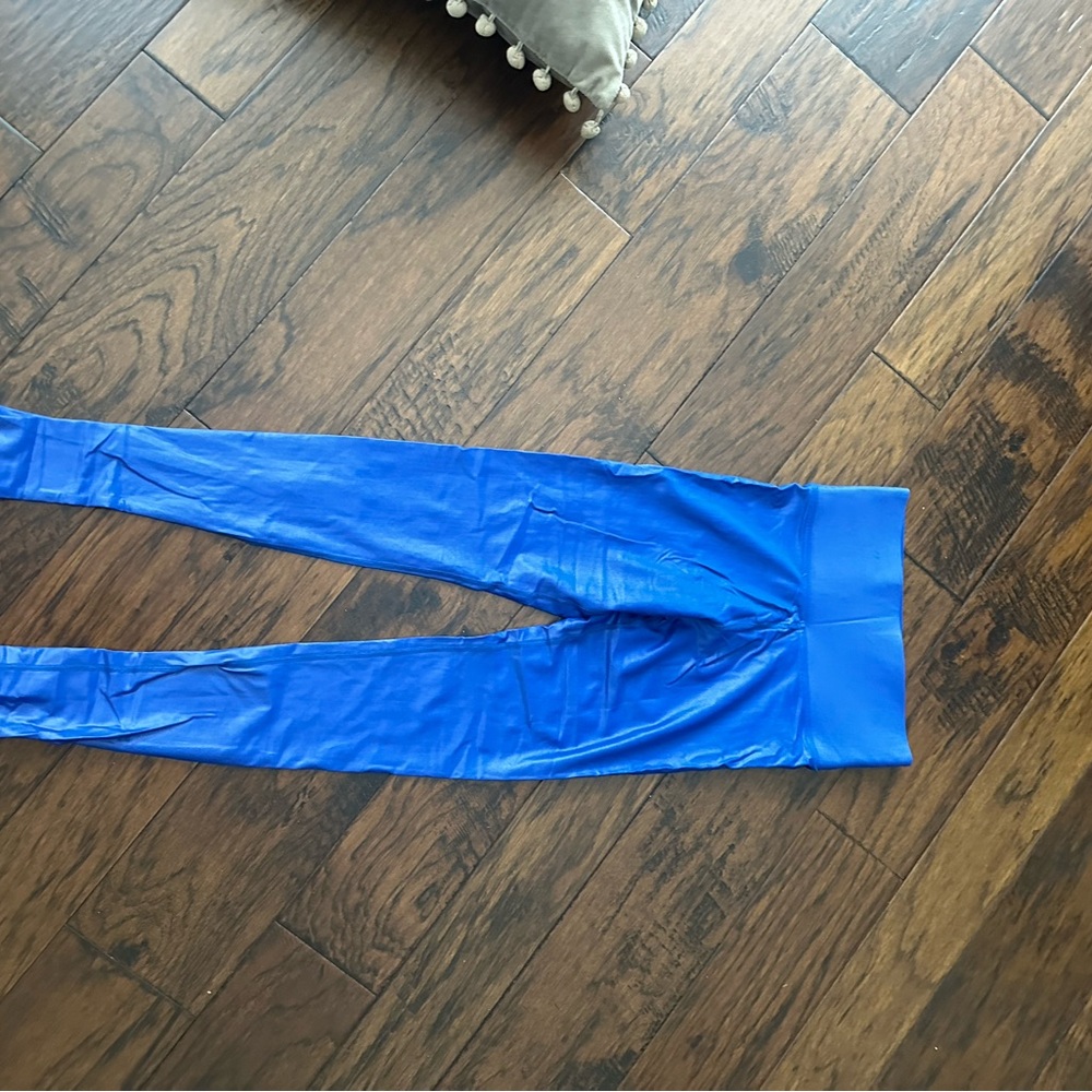Carbon38 Blue Leggings Takara Shine